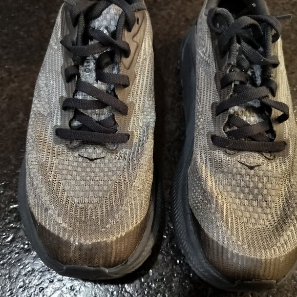 Hoka Clifton 9 Youth size 4.5MD - Picture 3 of 9